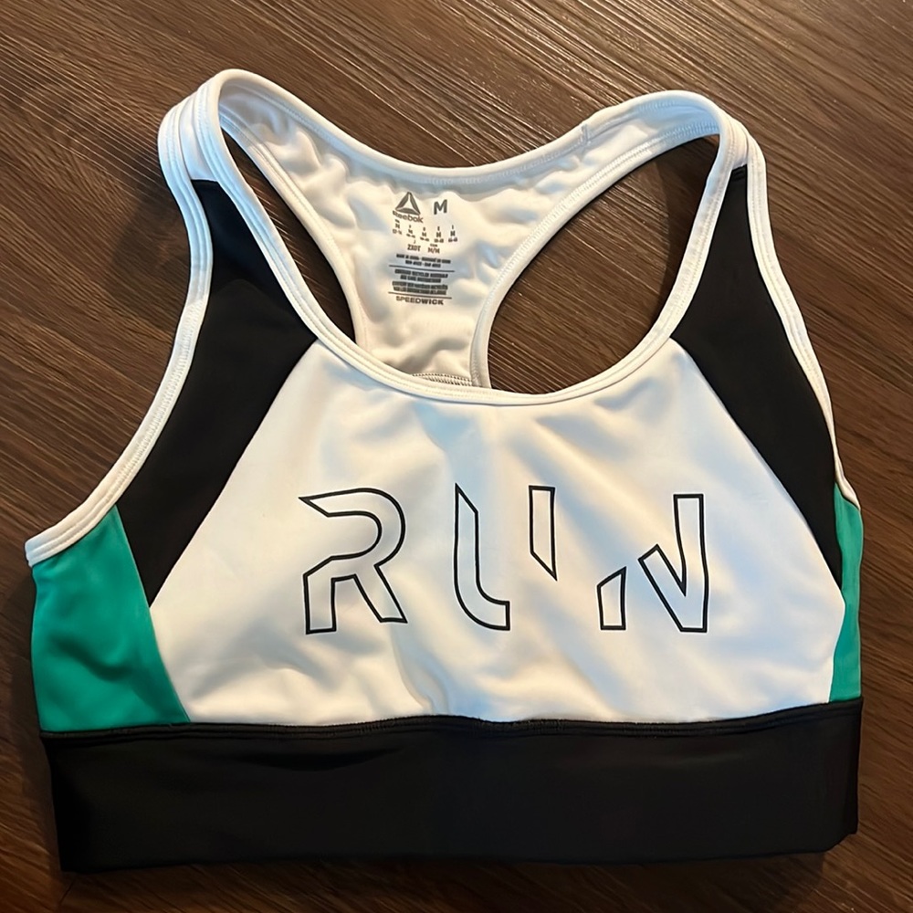 Reebok sports bra size medium